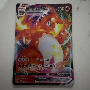 Charizard VMAX Pokémon Card 20/189